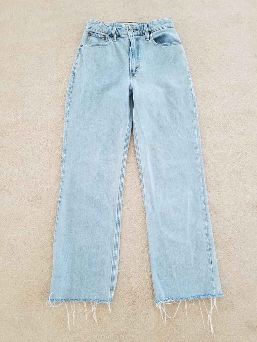 Abercrombie & Fitch Curve Love  Light Wash High Rise 90s Relaxed Jeans Size 26